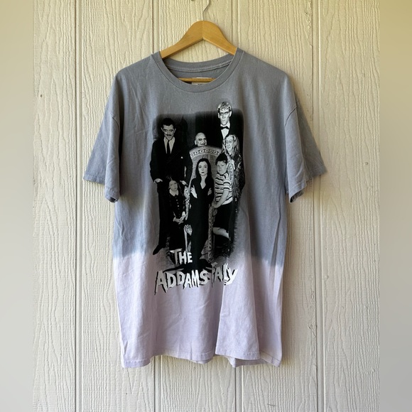 The Addams Family Graphic T-shirt - Picture 2 of 7